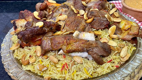المندي أم المضغوط؟ دليلك لاختيار الطبق الخليجي الأنسب لمائدتك